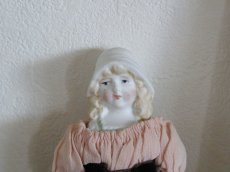 画像2: RARE!!HERTWIG&CO./Bisque Bonnet Doll with Red Muslin Body/ 5 4/3 in  /  Germany (2)