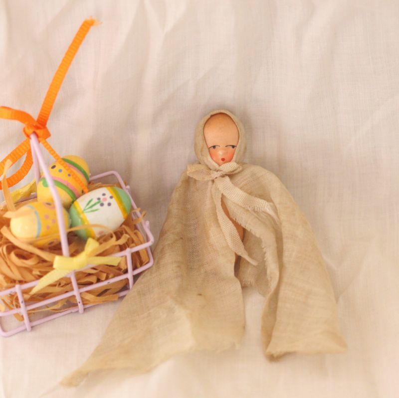 小さな小さな洗礼服のベビービスクドール Antique Doll お人形 ミニョネット ビスクドール Antique Toricotte アンティークショップ
